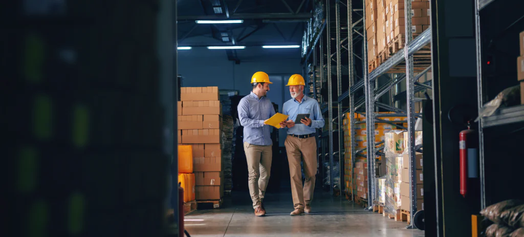 gestores-planejando-o-supply-chain-no-depósito